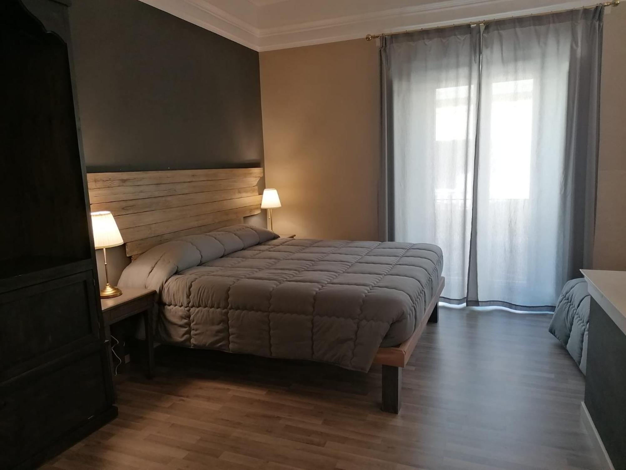384 Guesthouse Rooms & Suite Енна Екстер'єр фото
